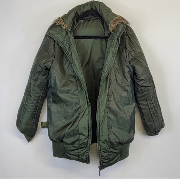 DOLLHOUSE Hooded Bomber Green Puffer Jacket Size Medium - Picture 3 of 7